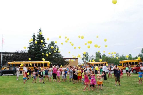 Hinchinbrooke Public School release balloons to mark the last day of school and the final day the school will remain open.